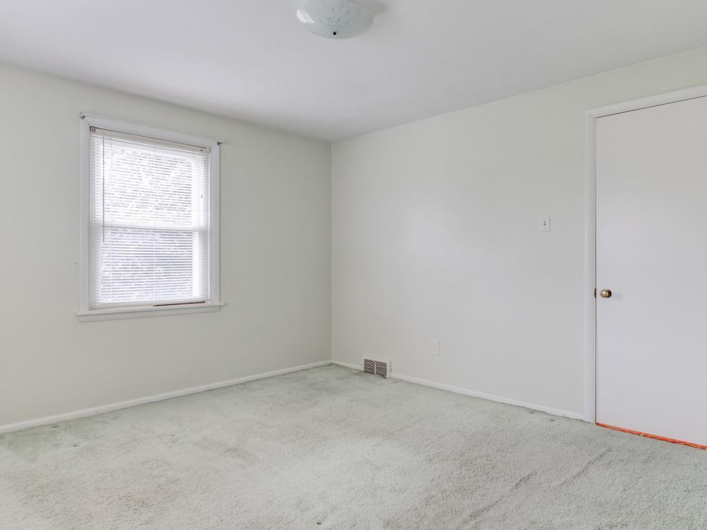 2296 Mercer Road New Brighton, PA 15066 - Photo 15 of 24 Gallery Image 15