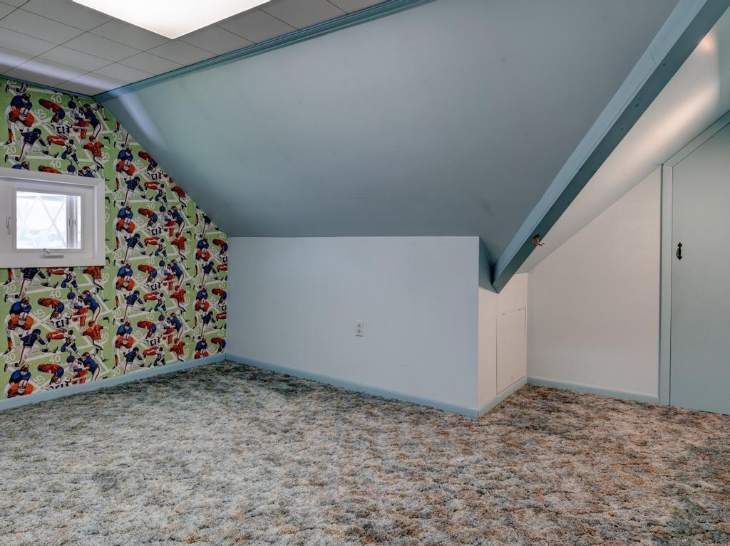 2296 Mercer Road New Brighton, PA 15066 - Photo 17 of 24 Gallery Image 17