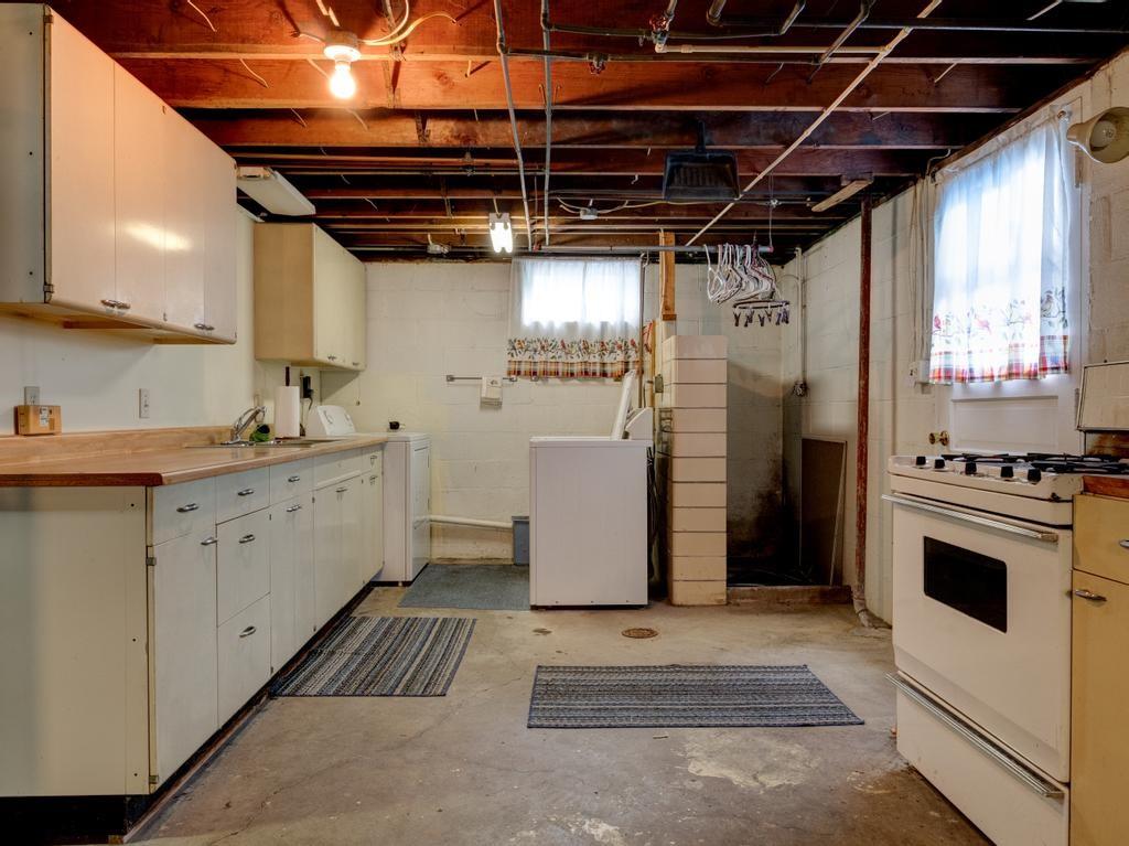 2296 Mercer Road New Brighton, PA 15066 - Photo 22 of 24 Gallery Image 22