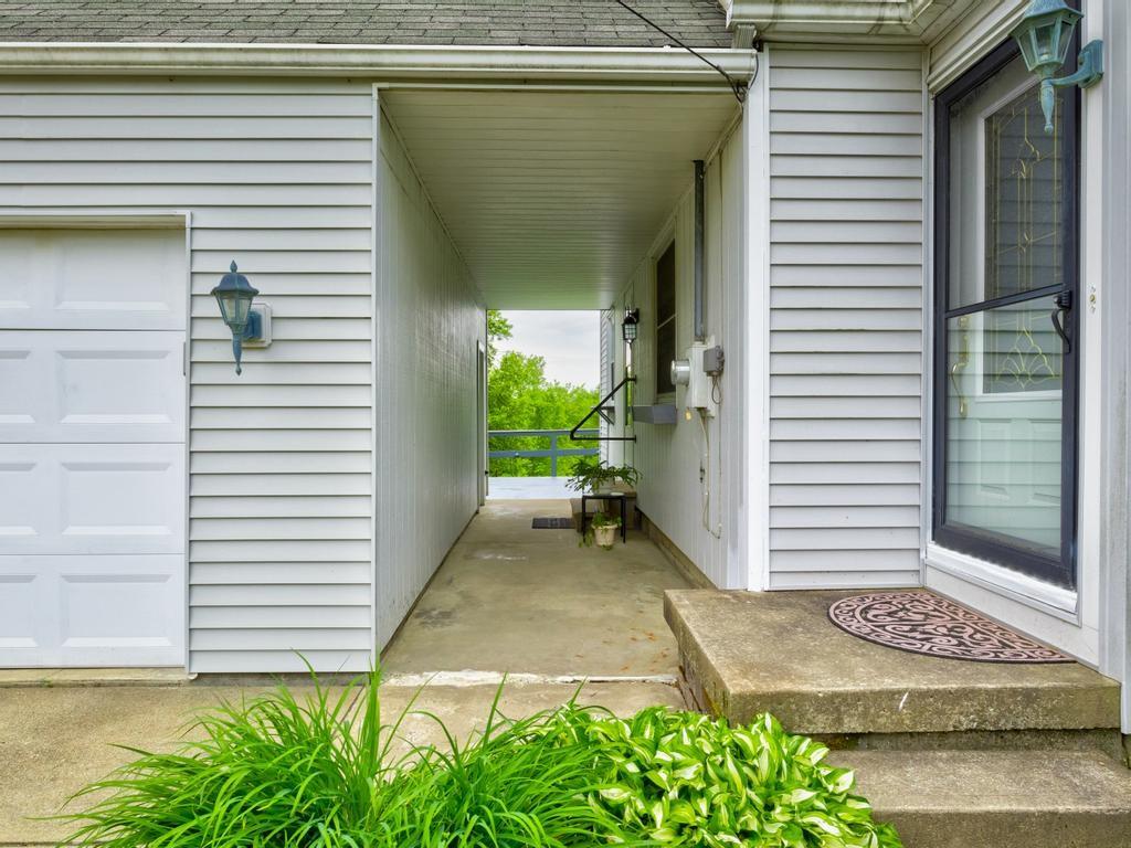 2296 Mercer Road New Brighton, PA 15066 - Photo 4 of 24 Gallery Image 4