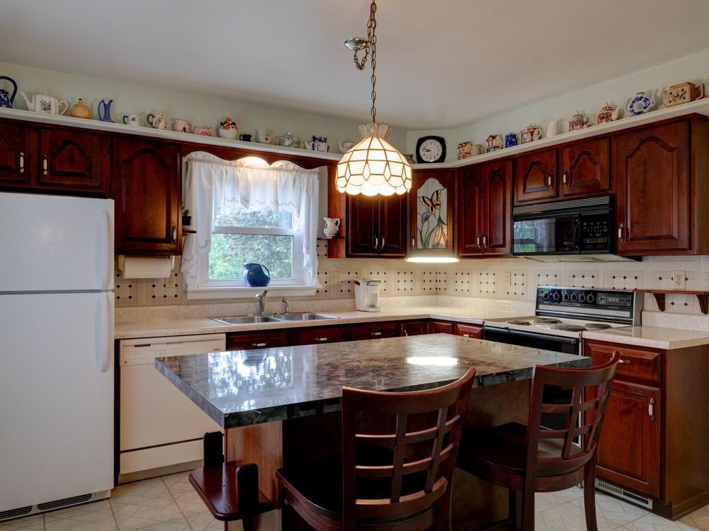 2296 Mercer Road New Brighton, PA 15066 - Photo 9 of 24 Gallery Image 9