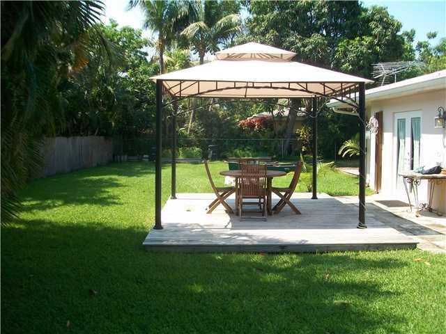 197 Southwest 7th Terrace Boca Raton, FL 33486 - Photo 2 of 22 Patio/Deck