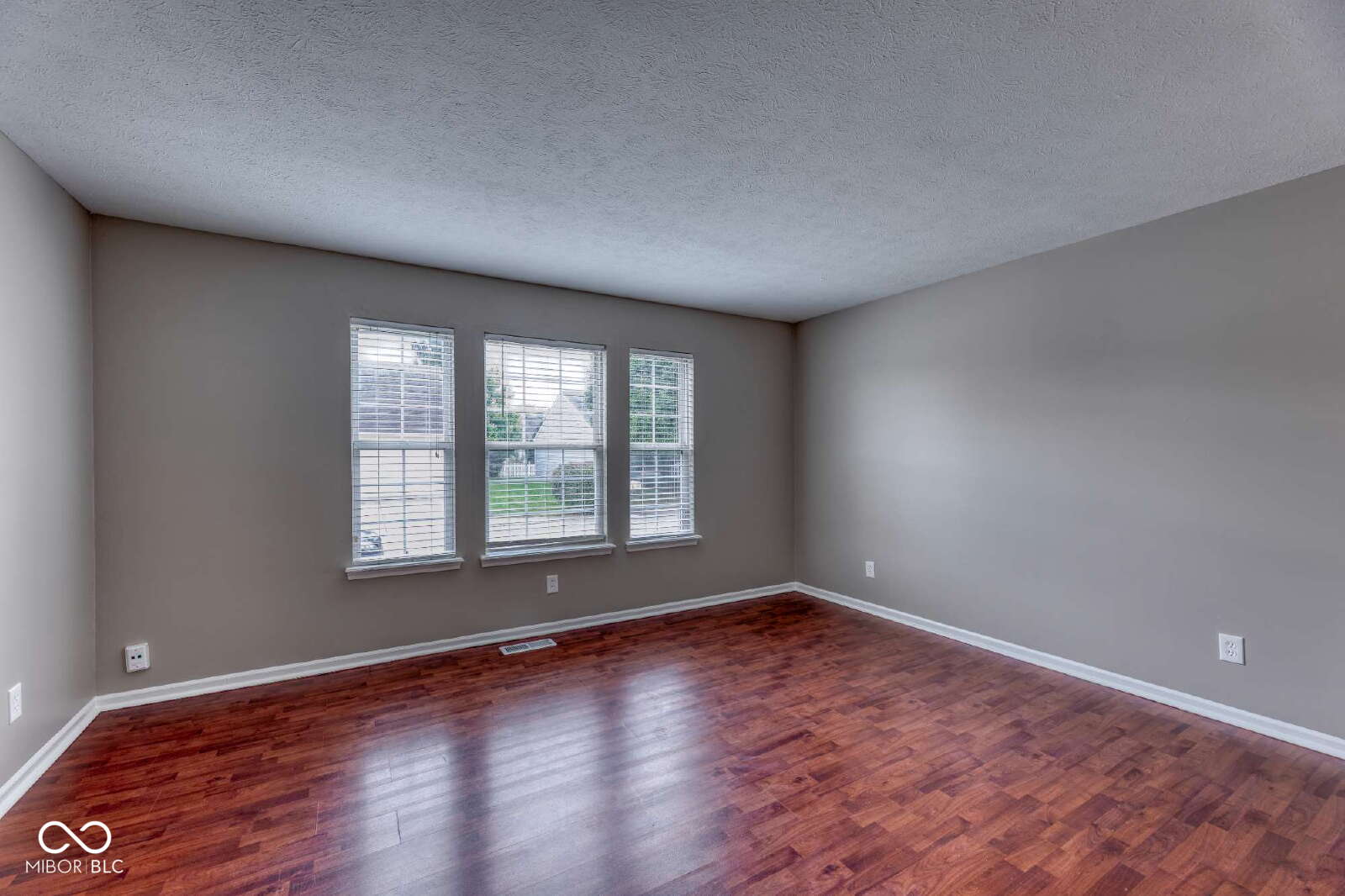 8496 Blacksmith Court Fishers, IN 46038 - Photo 7 of 23