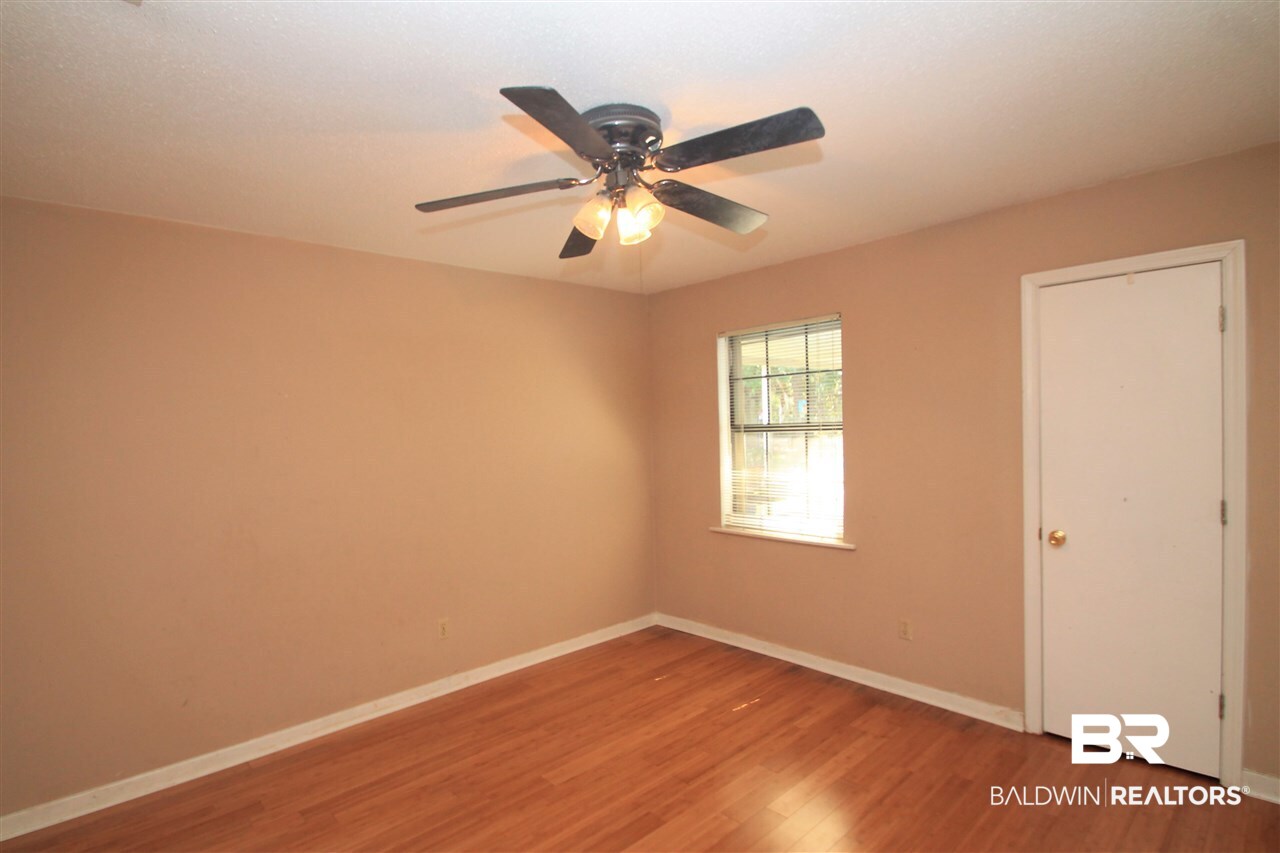 430 Ridgewood Drive Daphne, AL 36526 - Photo 17 of 34