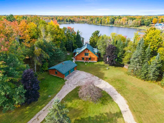 $949,900 | 15811 Cedar Ridge Lane, Mountain, WI 54149