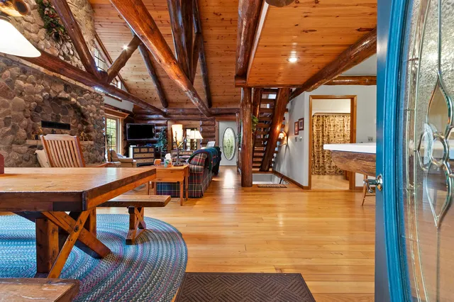 $949,900 | 15811 Cedar Ridge Lane, Mountain, WI 54149