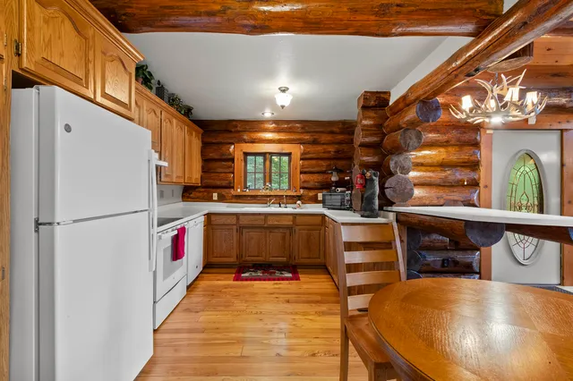 $949,900 | 15811 Cedar Ridge Lane, Mountain, WI 54149