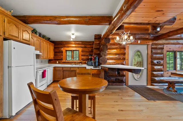 $949,900 | 15811 Cedar Ridge Lane, Mountain, WI 54149