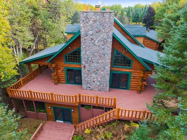 $949,900 | 15811 Cedar Ridge Lane, Mountain, WI 54149