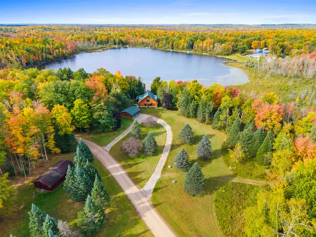 $949,900 | 15811 Cedar Ridge Lane, Mountain, WI 54149