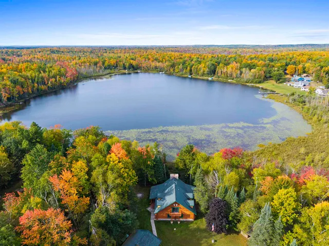 $949,900 | 15811 Cedar Ridge Lane, Mountain, WI 54149