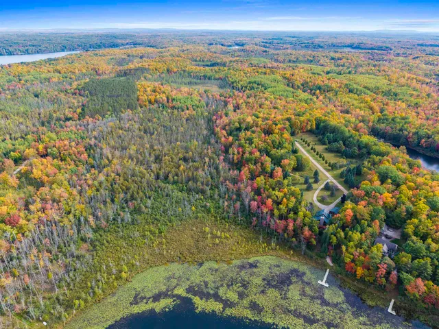 $949,900 | 15811 Cedar Ridge Lane, Mountain, WI 54149