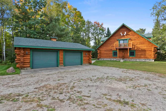 $949,900 | 15811 Cedar Ridge Lane, Mountain, WI 54149