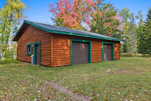 $949,900 | 15811 Cedar Ridge Lane, Mountain, WI 54149