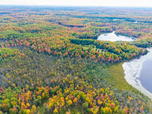 $949,900 | 15811 Cedar Ridge Lane, Mountain, WI 54149