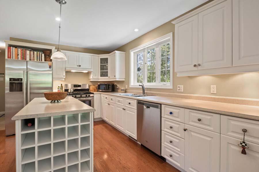 521 Harwich Road Brewster, MA 02631 - Photo 11 of 29 20230522131045988275000000-o
