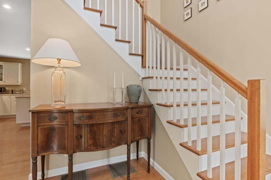 521 Harwich Road Brewster, MA 02631 - Photo 5 of 29 20230522130955221076000000-o