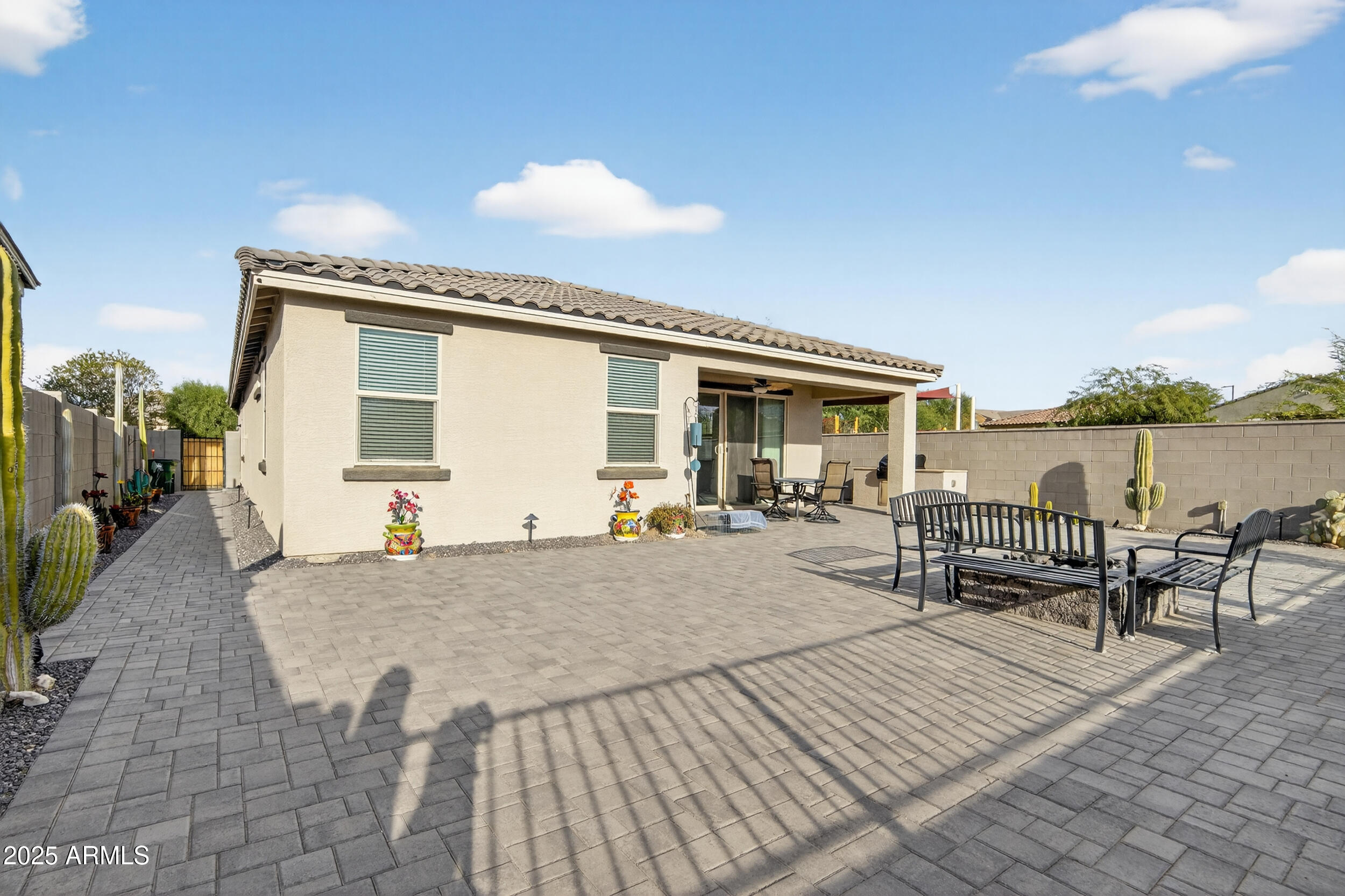 17763 West Granite View Drive Goodyear, AZ 85338 - Photo 42 of 67 a view of a house with sitting area