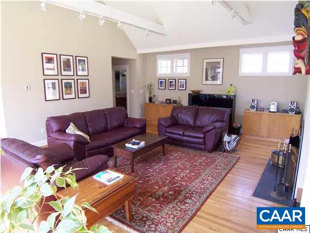 1356 Secretarys Road Charlottesville, VA 22902 - Photo 15 of 45 Living Room