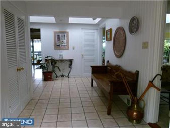 427 Upper Gulph Road Radnor, PA 19087 - Photo 3 of 16 Hallway