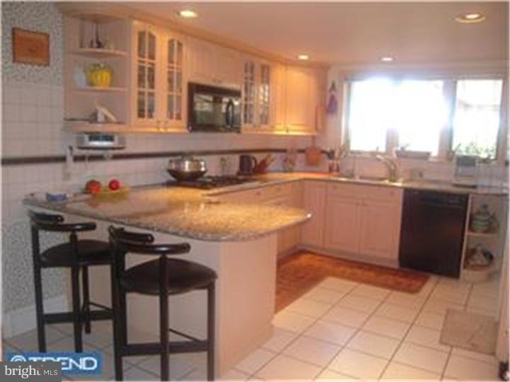 427 Upper Gulph Road Radnor, PA 19087 - Photo 7 of 16 Kitchen