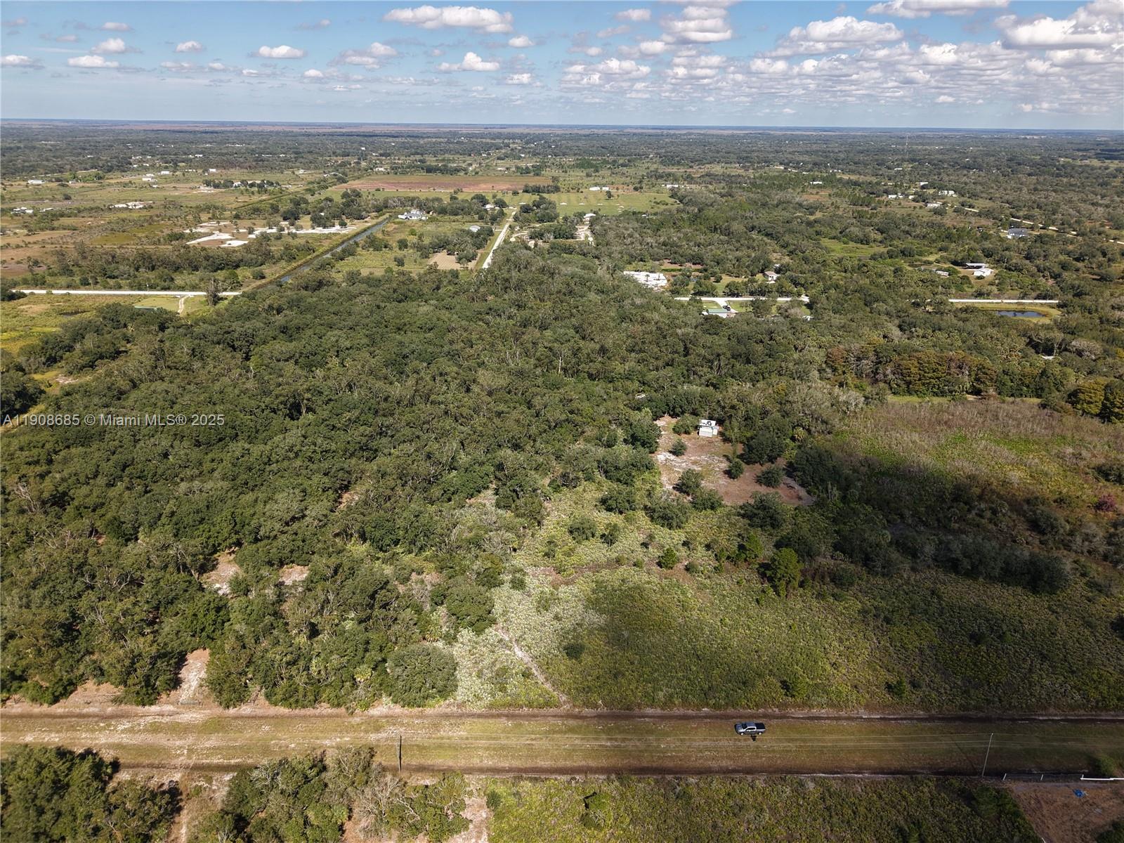 15527 Northwest 252nd Street Okeechobee, FL 34972 - Photo 15 of 32