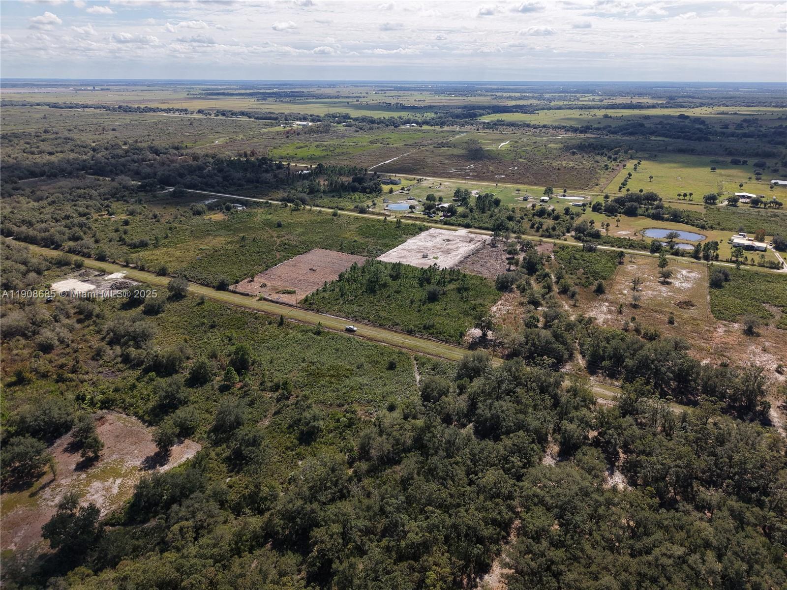 15527 Northwest 252nd Street Okeechobee, FL 34972 - Photo 22 of 32 a view of a city with ocean view