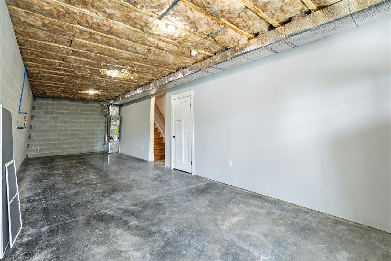 103 Hilltop Terrace Road Staunton, VA 24401 - Photo 34 of 47 a view of a room with an empty space