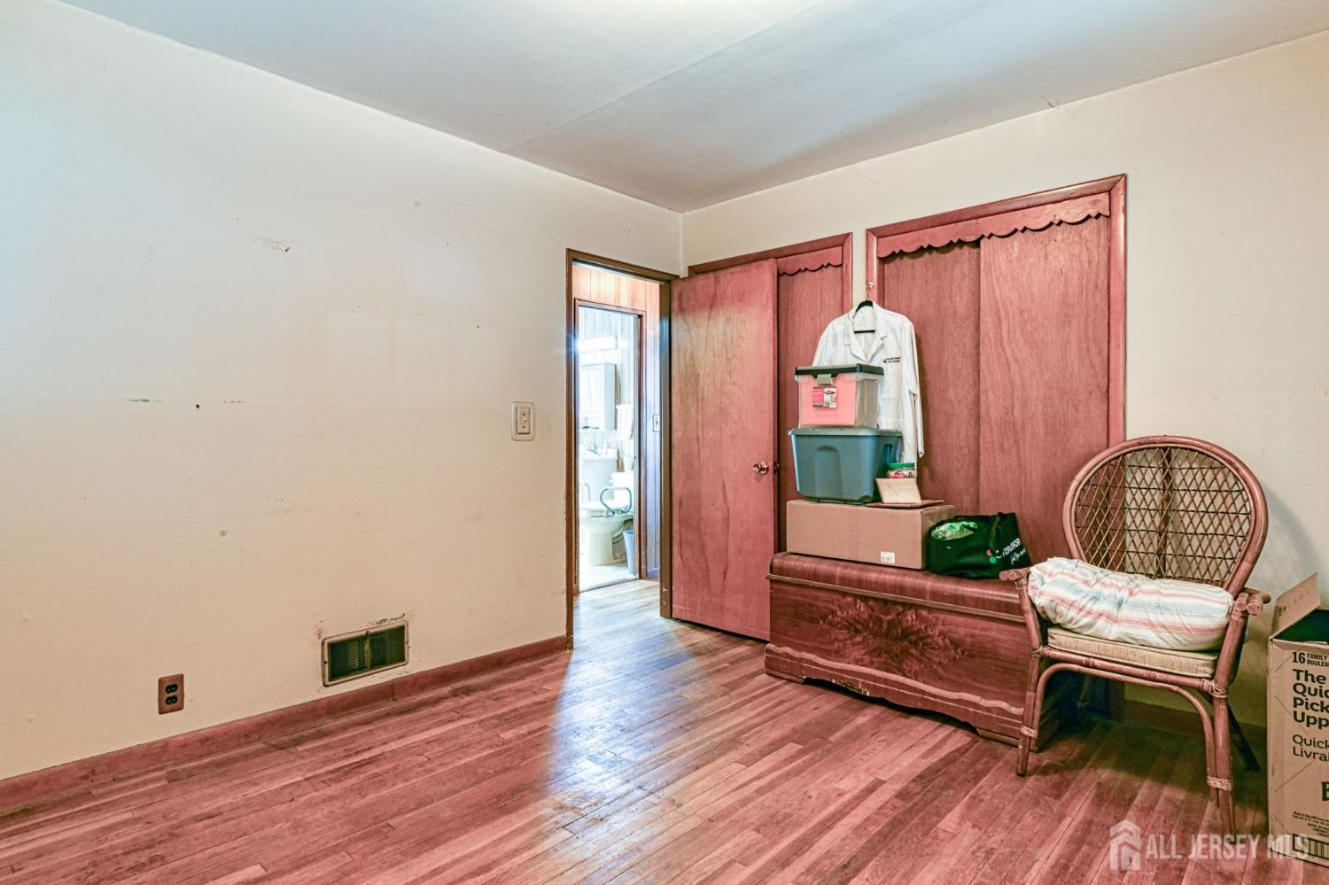 109 Milltown Road East Brunswick, NJ 08816 - Photo 15 of 41 Gallery Image 15