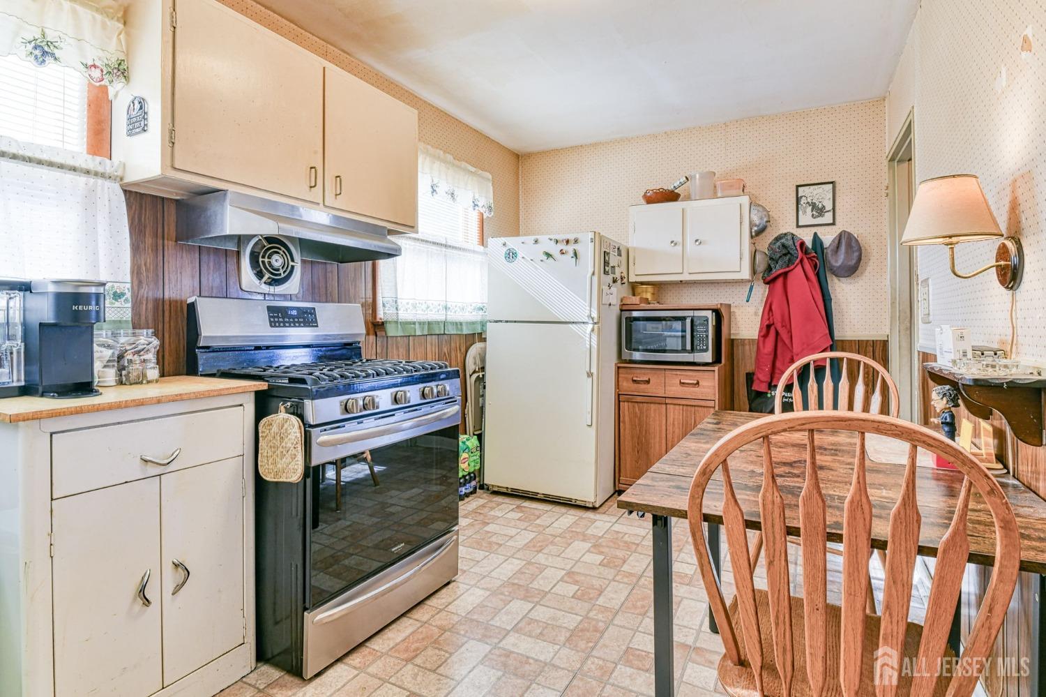 109 Milltown Road East Brunswick, NJ 08816 - Photo 21 of 41 Gallery Image 21