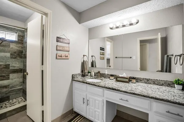 $2,800 | 5902 Fawn Valley Lane, Rowlett, TX 75089