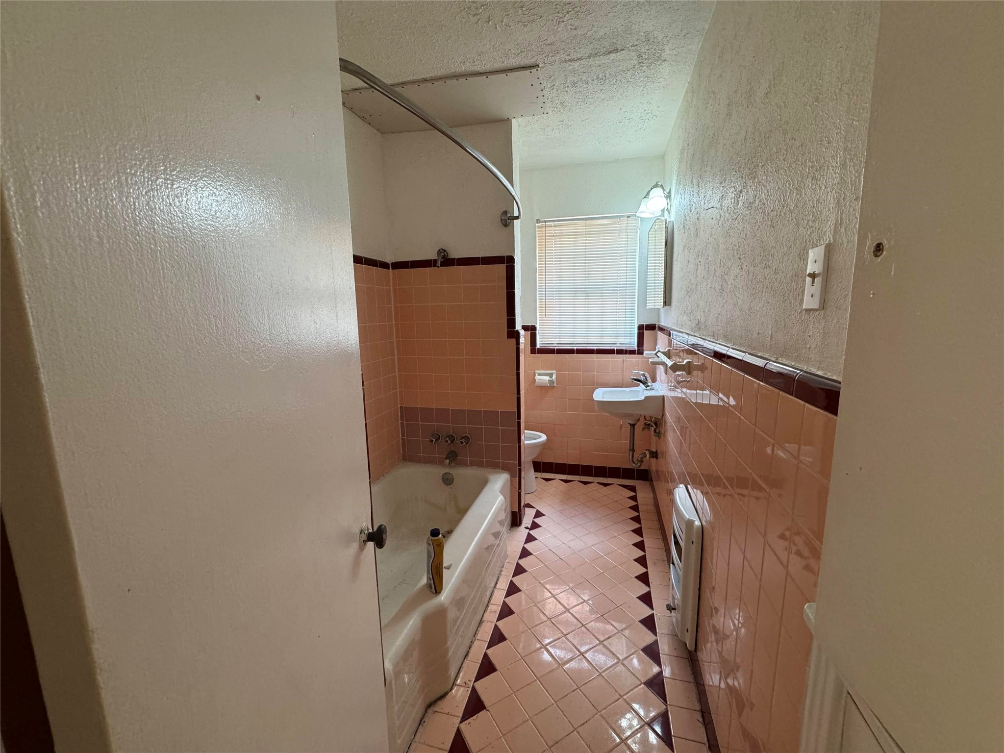 3233 Rosedale Street Houston, TX 77004 - Photo 9 of 21