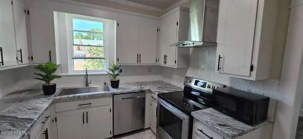 $250,000 | 225 North Church Street, Conway, NC 27820