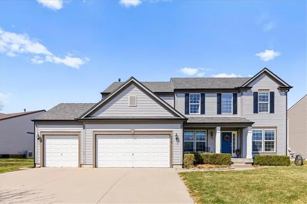 $585,000 | 9318 Kenton Street, Lenexa, KS 66227