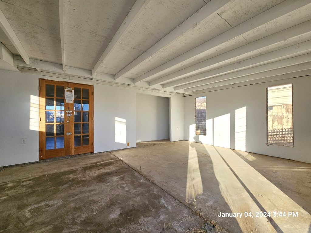 439 West Reeves Avenue Ridgecrest, CA 93555 - Photo 15 of 20 a view of a livingroom with a large window