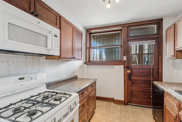 $1,140,000 | 2451 North Campbell Avenue, Chicago, IL 60647