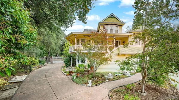 $1,248,000 | 113 Heidi Lane, Cloverdale, CA 95425