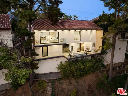 $1,850,000 | 8583 Skyline Drive, Los Angeles, CA 90046