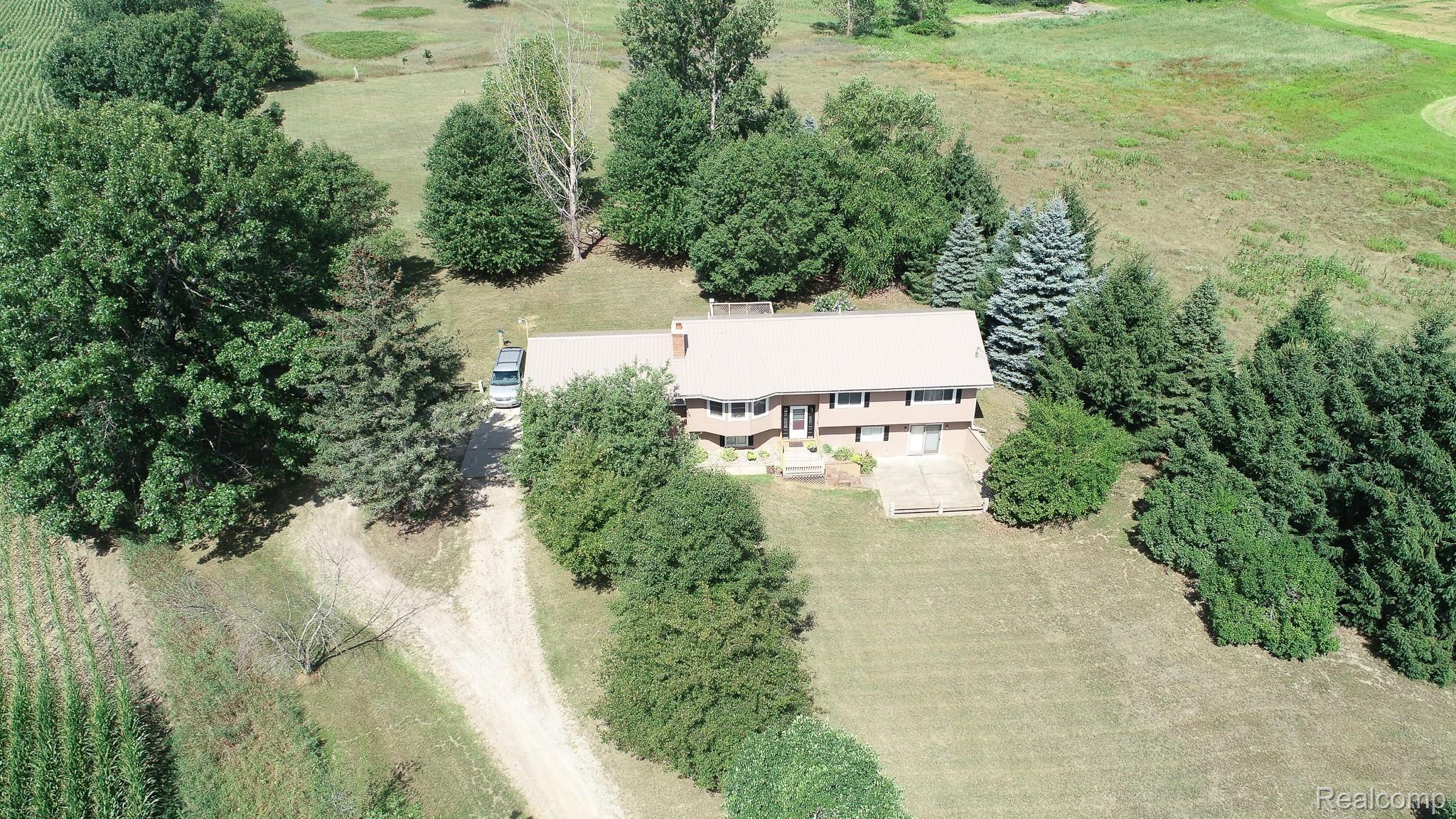 7881 Oak Grove Road Howell, MI 48855 - Photo 10 of 31 HardyMediaCompany-17.jpg