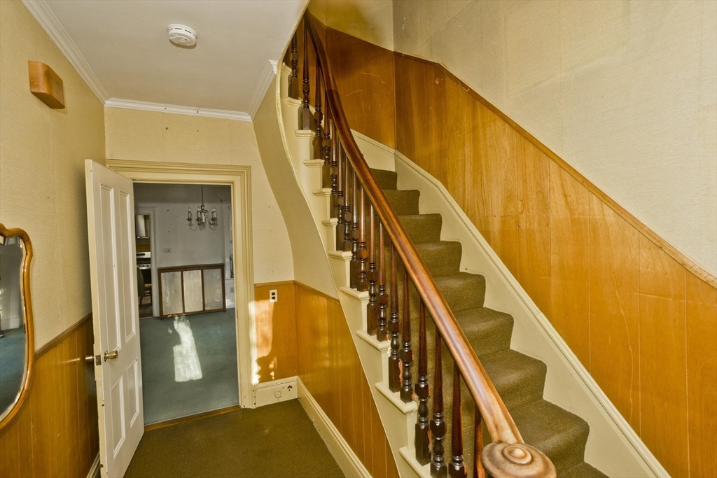 115 Thompson Street Springfield, MA 01109 - Photo 7 of 39 a view of an entryway