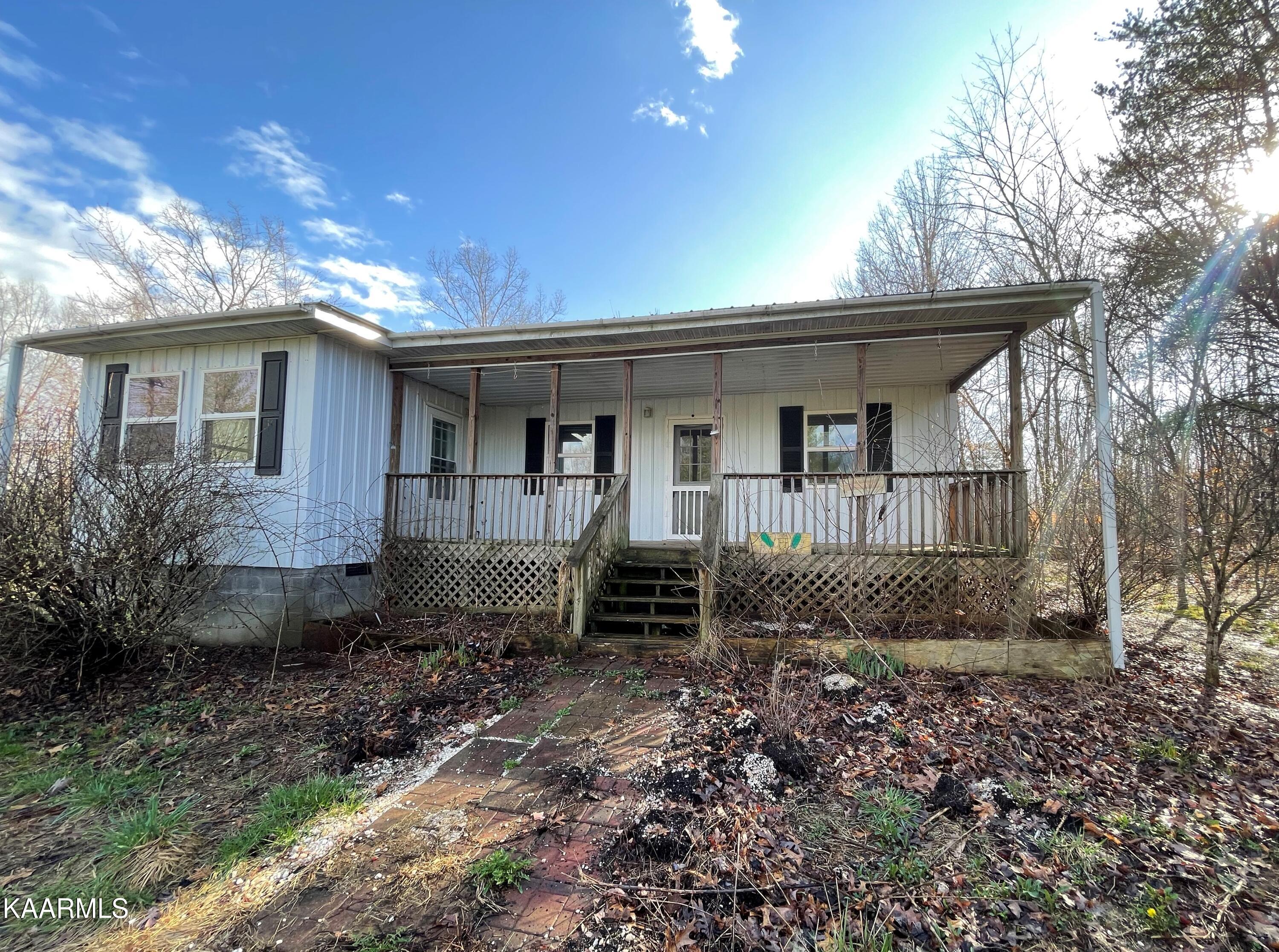 470 Poplar Road Pikeville, TN 37367 - Photo 2 of 27 IMG_6068
