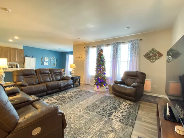 $2,975 | 6054 East 112th Place, Crown Point, IN 46307