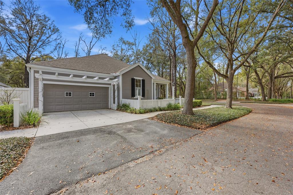 10067 Southwest 52nd Road Gainesville, FL 32608 - Photo 3 of 42