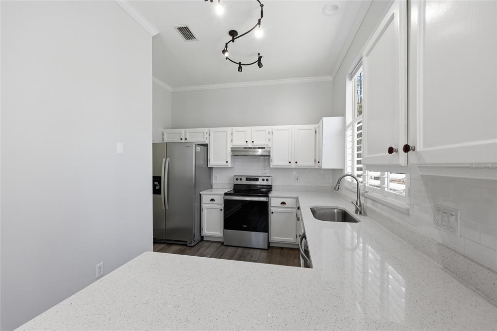 10067 Southwest 52nd Road Gainesville, FL 32608 - Photo 10 of 42