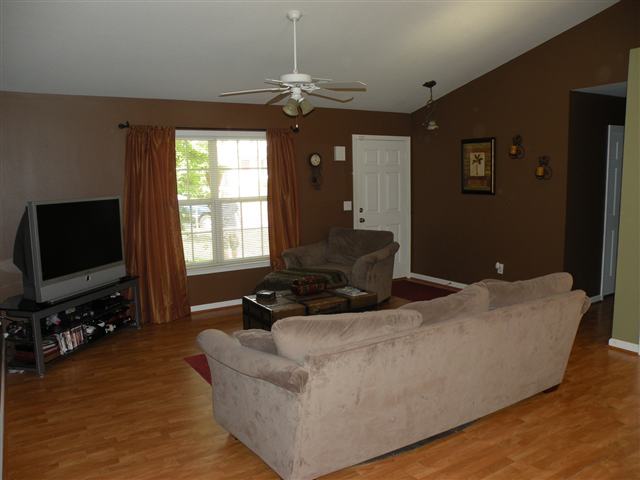 105 Hartman Road Greer, SC 29651 - Photo 4 of 11