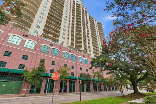 $335,000 | 300 South Duval Street, Unit 1607, Tallahassee, FL 32301