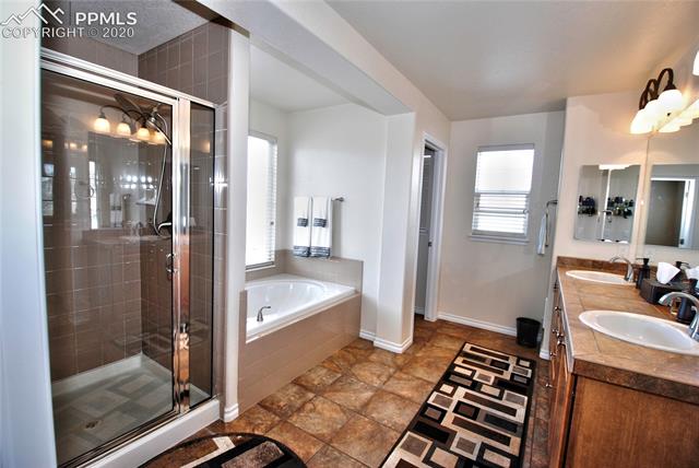 3170 Redhaven Way Highlands Ranch, CO 80126 - Photo 18 of 34 Gallery Image 18