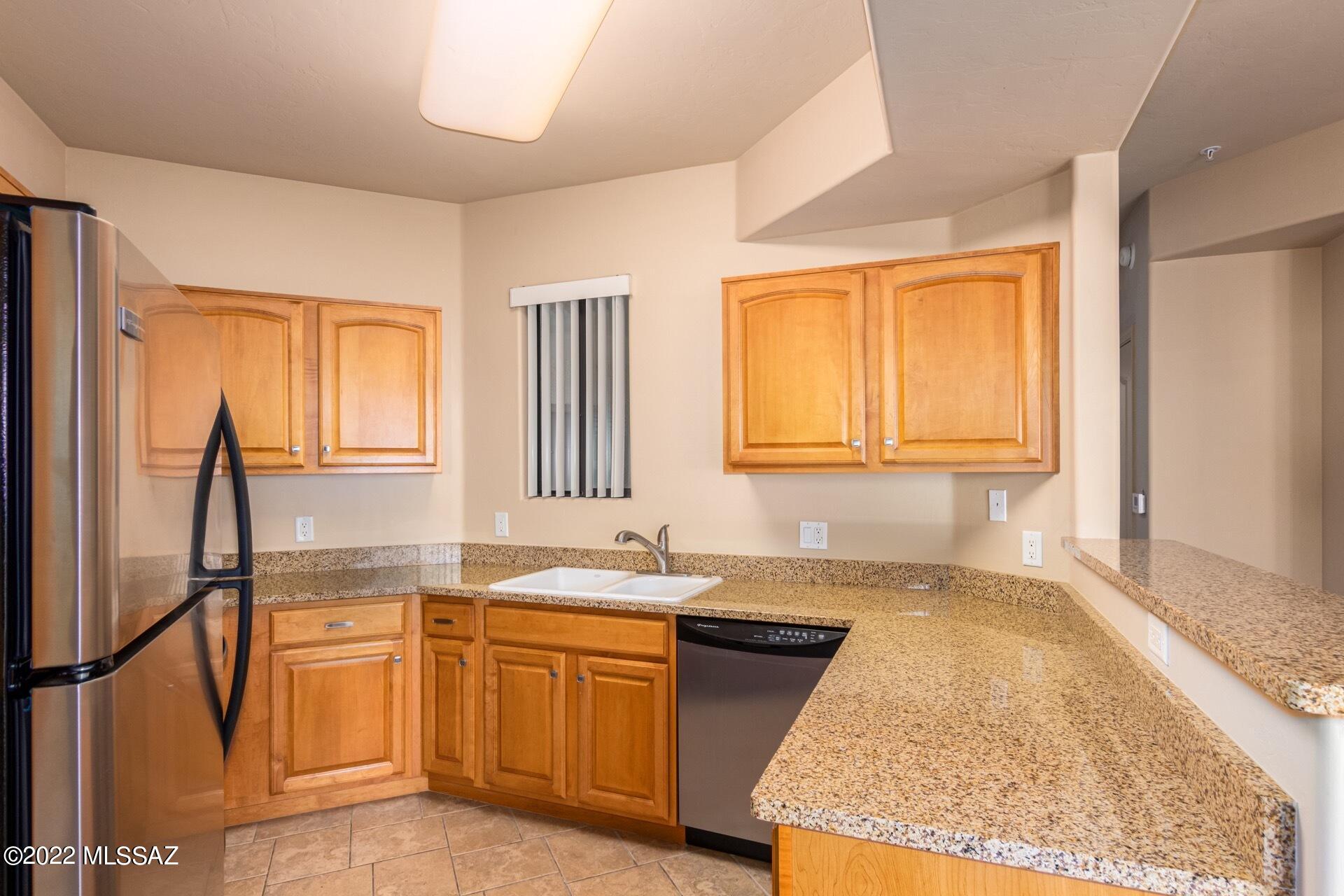2550 East River Road, Unit 16103 Tucson, AZ 85718 - Photo 4 of 23