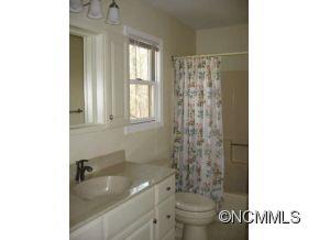 585 Oriole Road Brevard, NC 28712 - Photo 14 of 18 Gallery Image 14