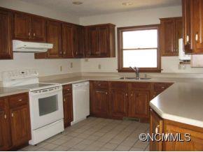 585 Oriole Road Brevard, NC 28712 - Photo 9 of 18 Gallery Image 9